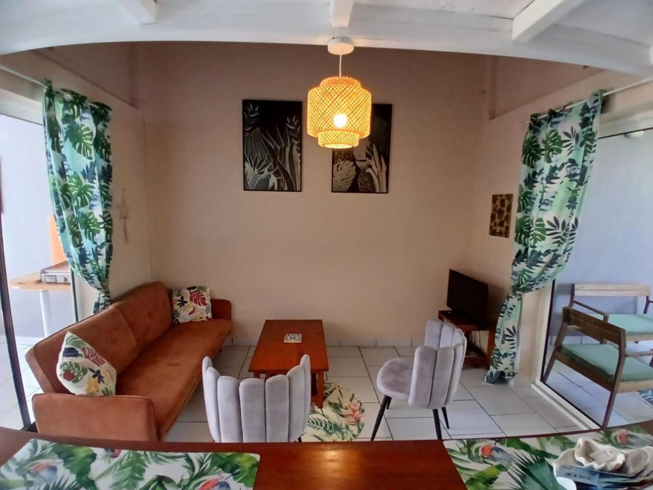 Ti Repos Martinique - Maison Avec Spa Шелшер Екстериор снимка